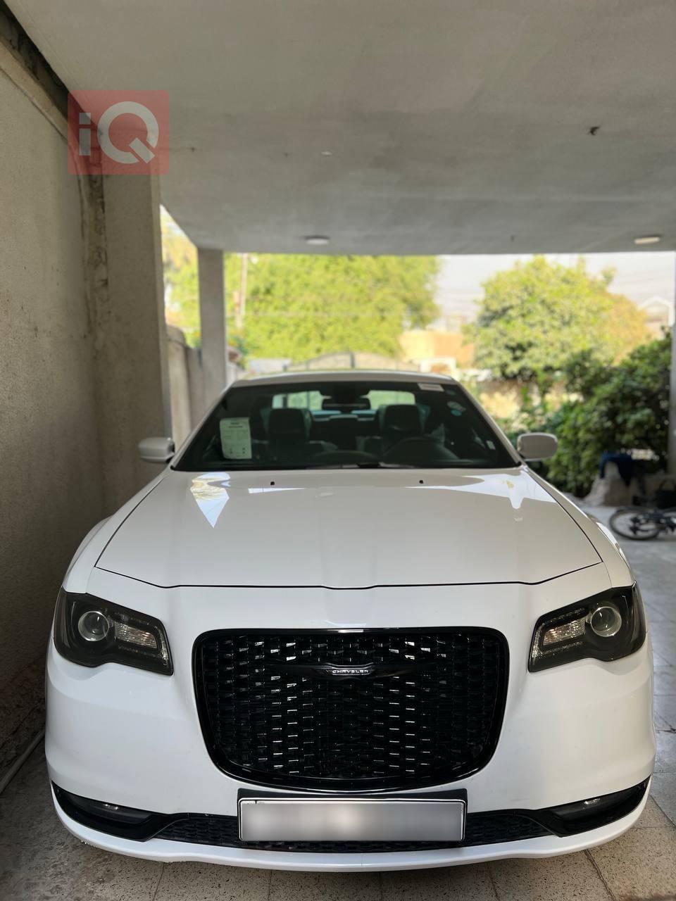 كرايسلر 300